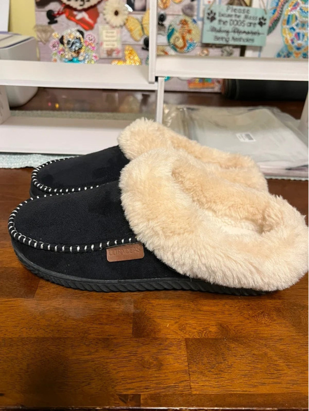 Men’s Ultra Ideas Slippers Size 11-12.
